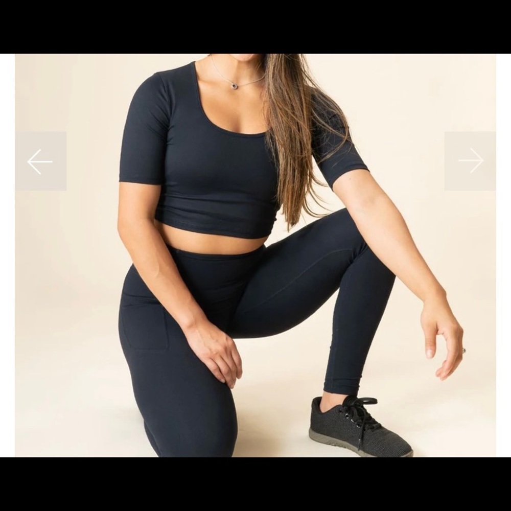 COPY - PARAGON short sleeve crop